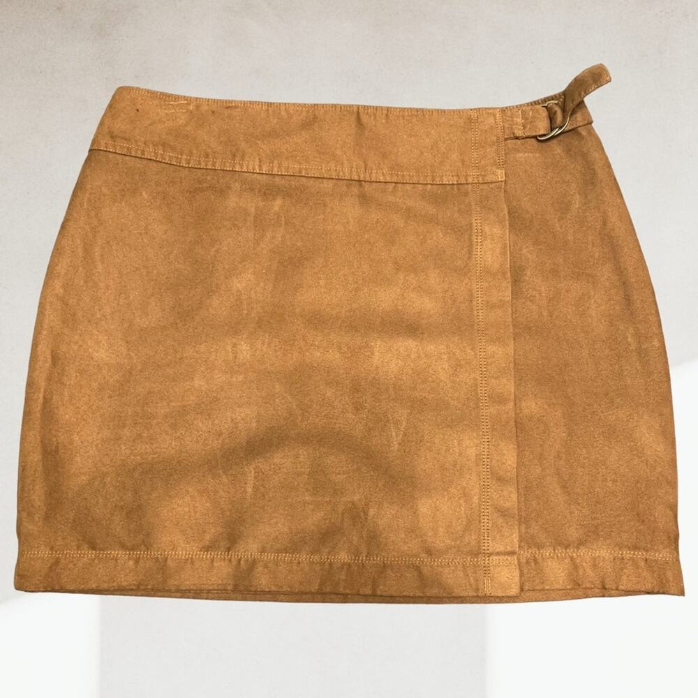 Hollister Camel Colored Y2K style Mini skirt Brown. Juniors Size 7